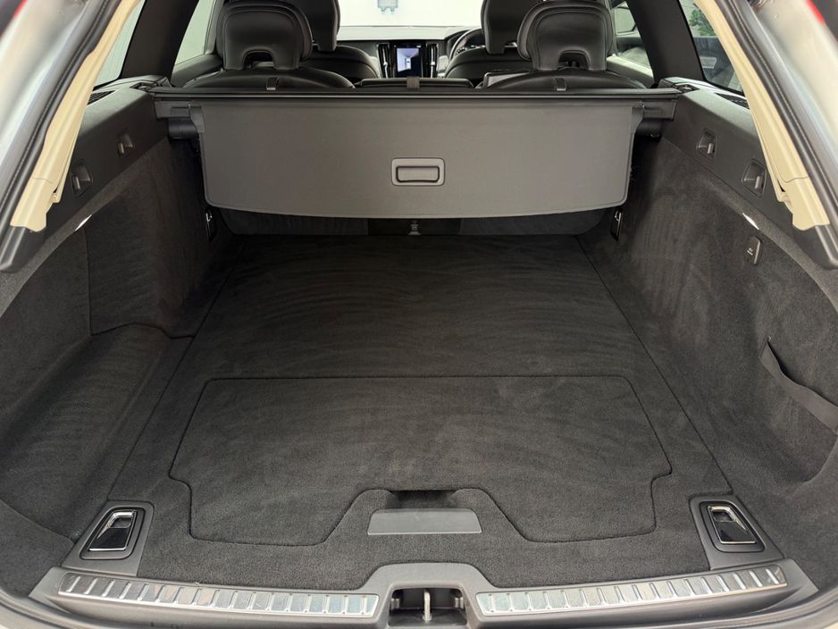 2019 Volvo V90