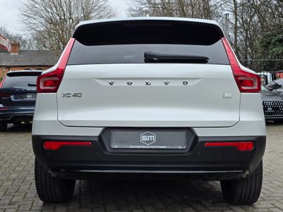 2022 Volvo XC40
