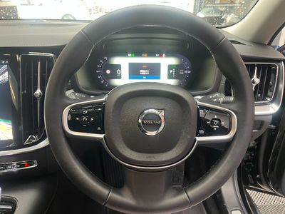 2025 Volvo V60