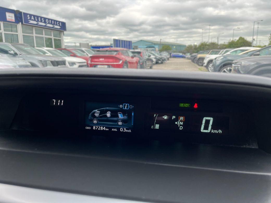 2016 Toyota Prius Alpha