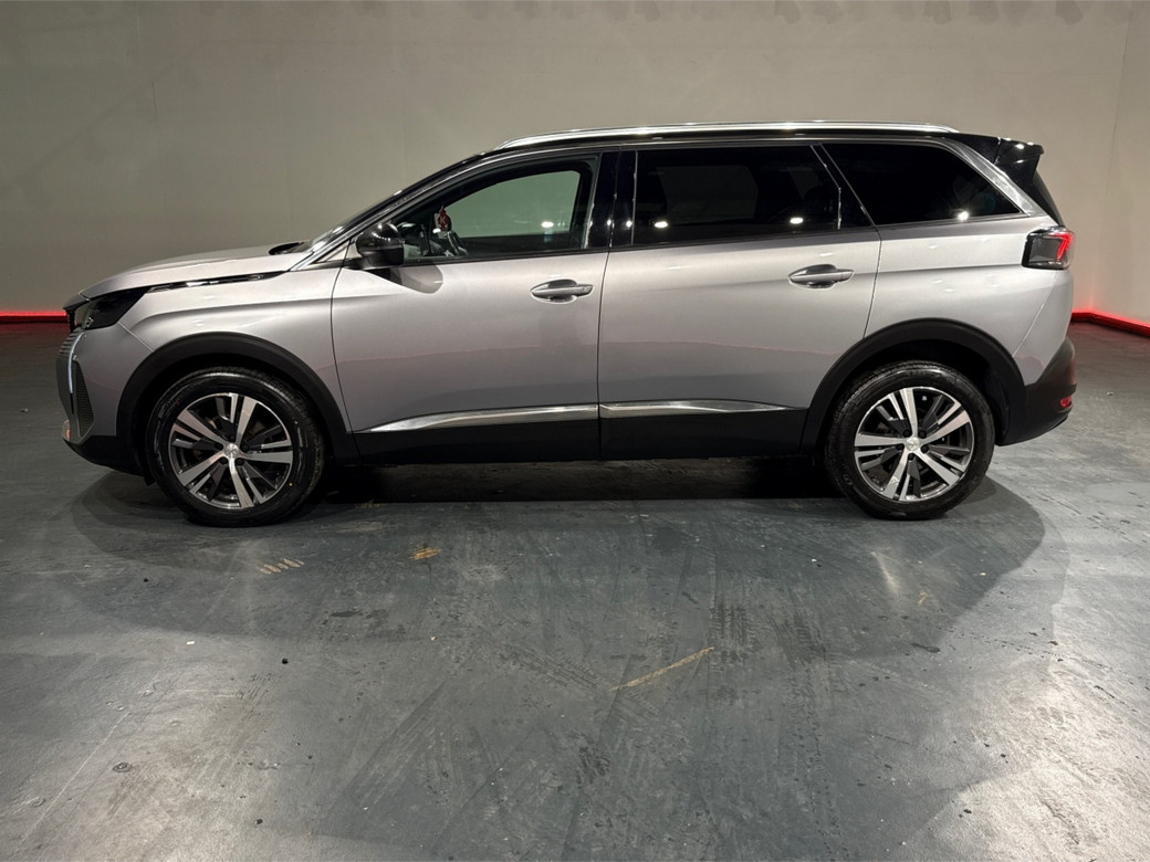2024 Peugeot 5008