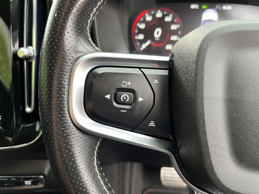 2021 Volvo XC40