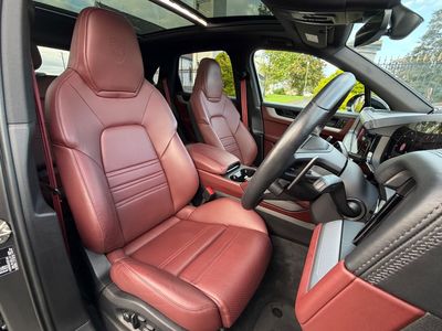 2024 Porsche Cayenne