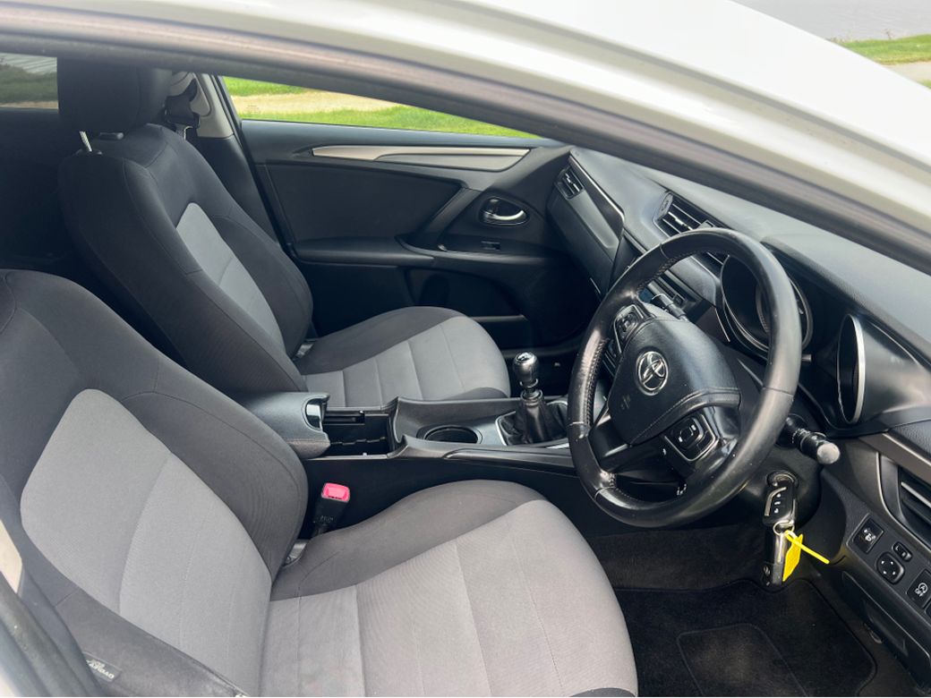 2016 Toyota Avensis