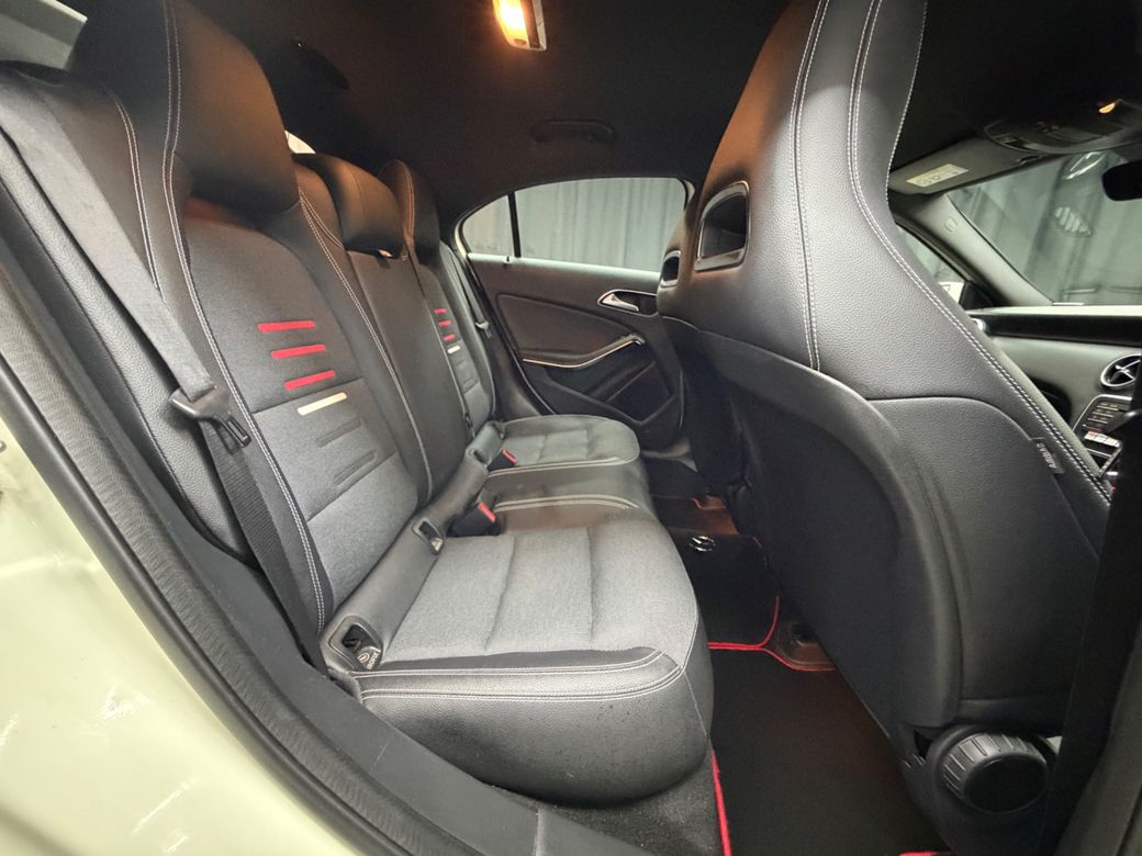 2016 Mercedes-Benz A 180