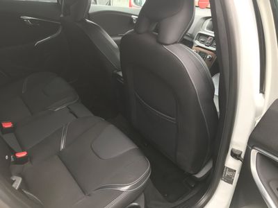 2017 Volvo V40