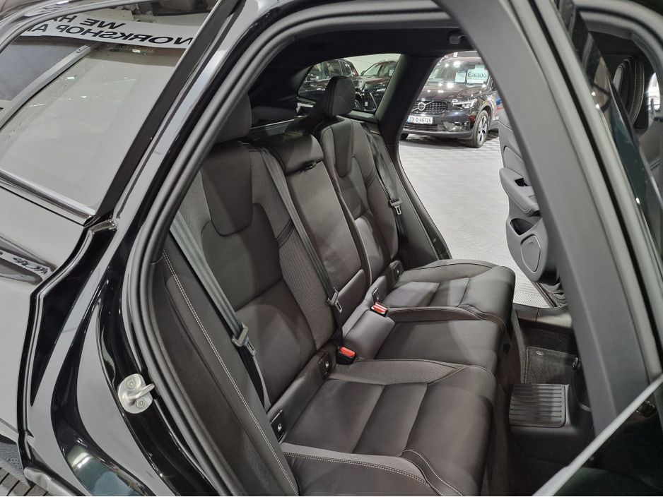 2025 Volvo XC60