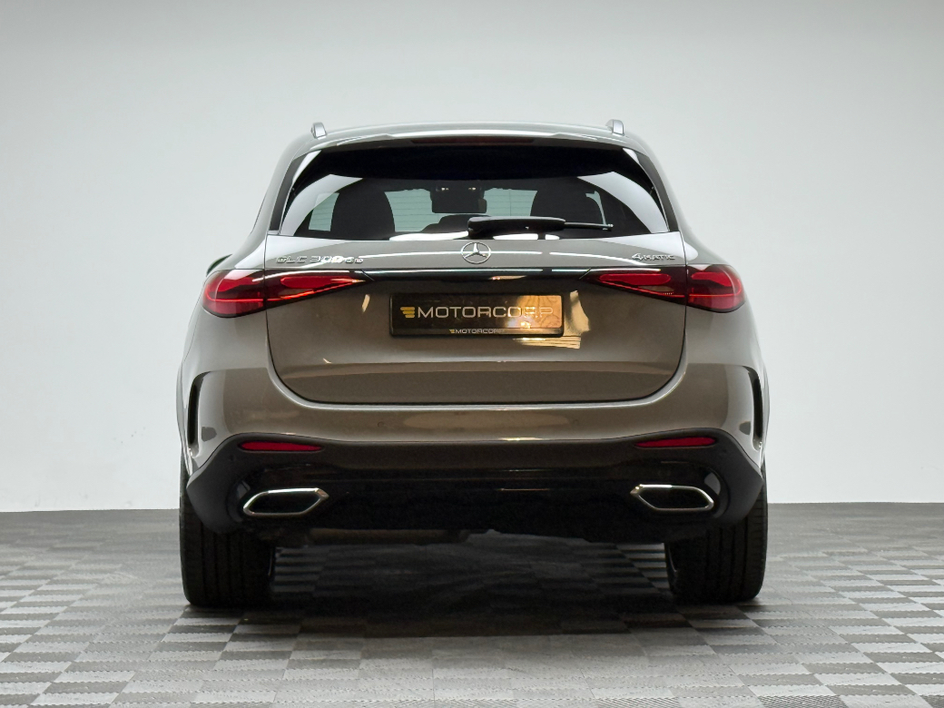 2025 Mercedes-Benz GLC Class