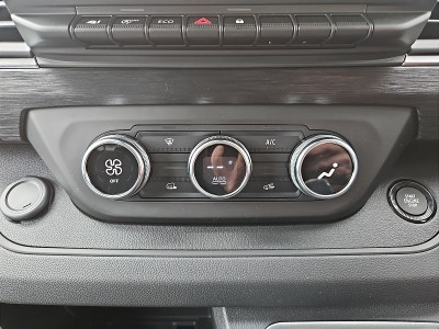 2026 Renault Trafic