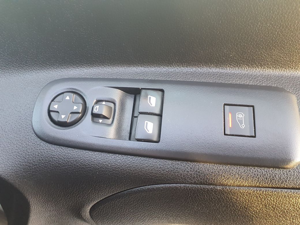 2023 Peugeot Partner