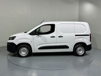 2023 Peugeot Partner