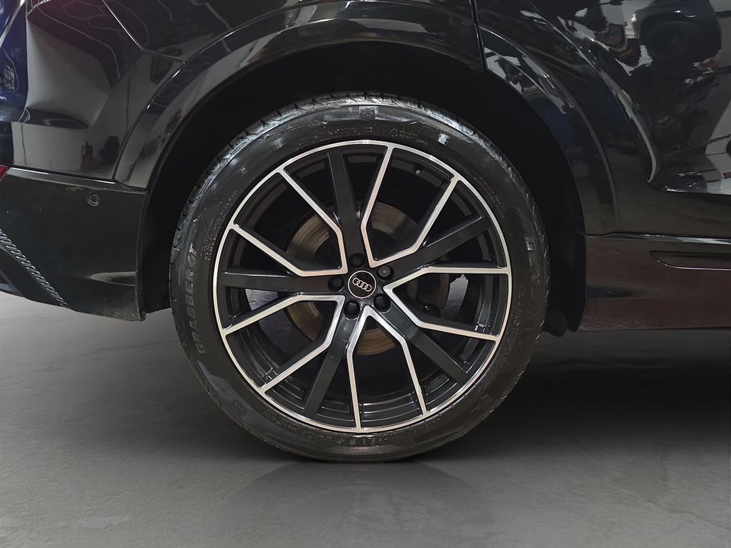 2024 Audi Q8