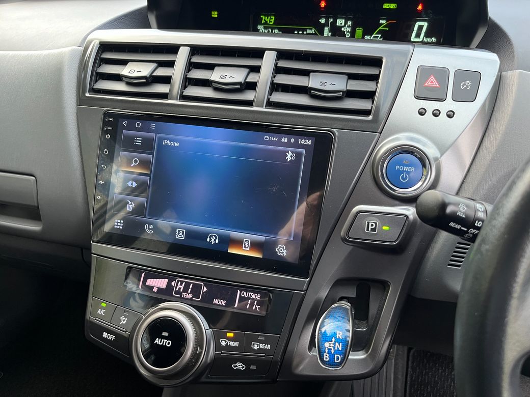 2014 Toyota Prius Alpha