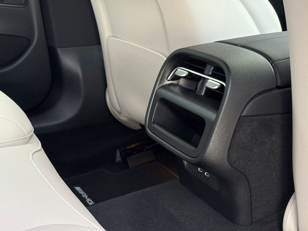 2025 Mercedes-Benz E 300