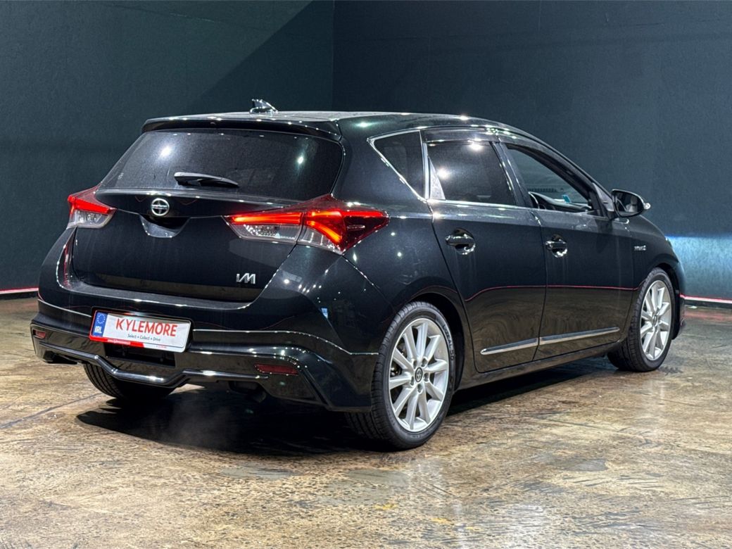 2016 Toyota Auris