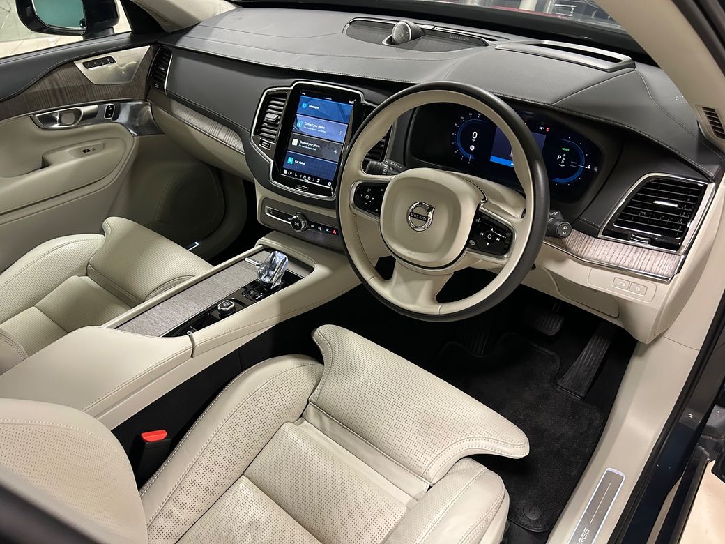 2023 Volvo XC90