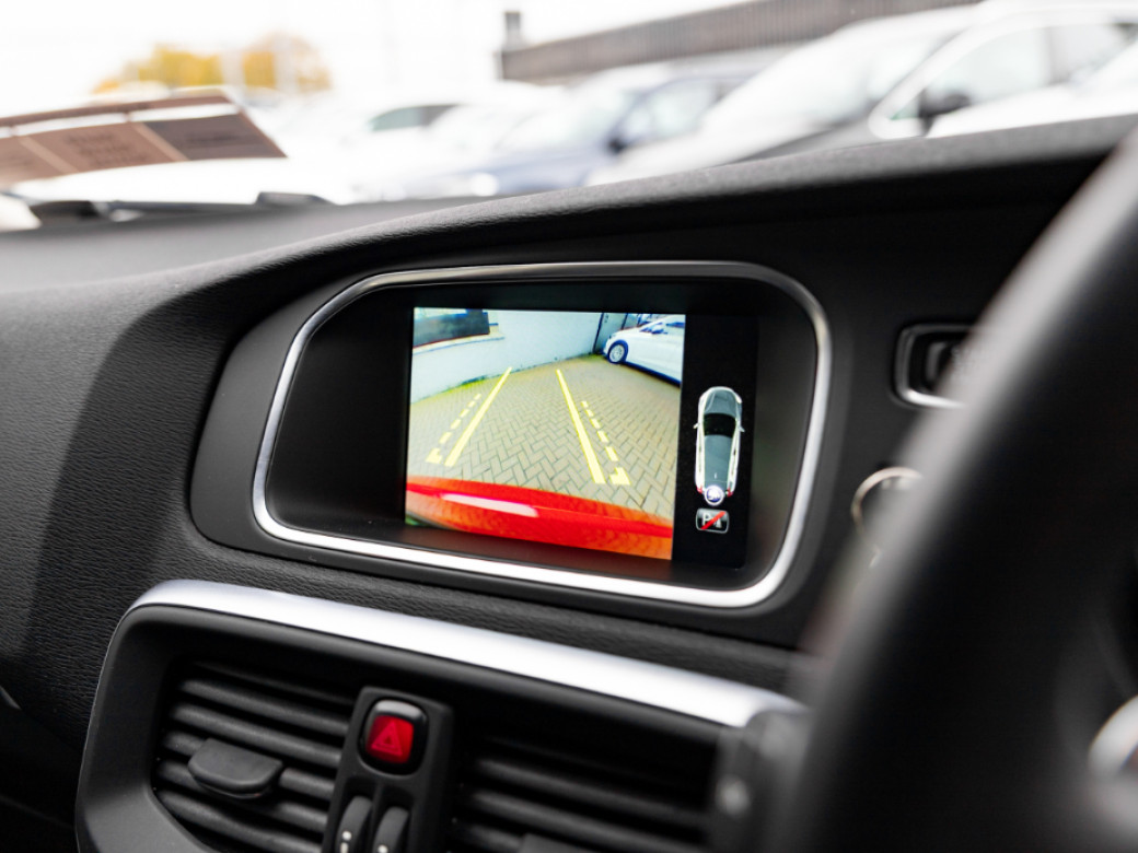 2015 Volvo V40