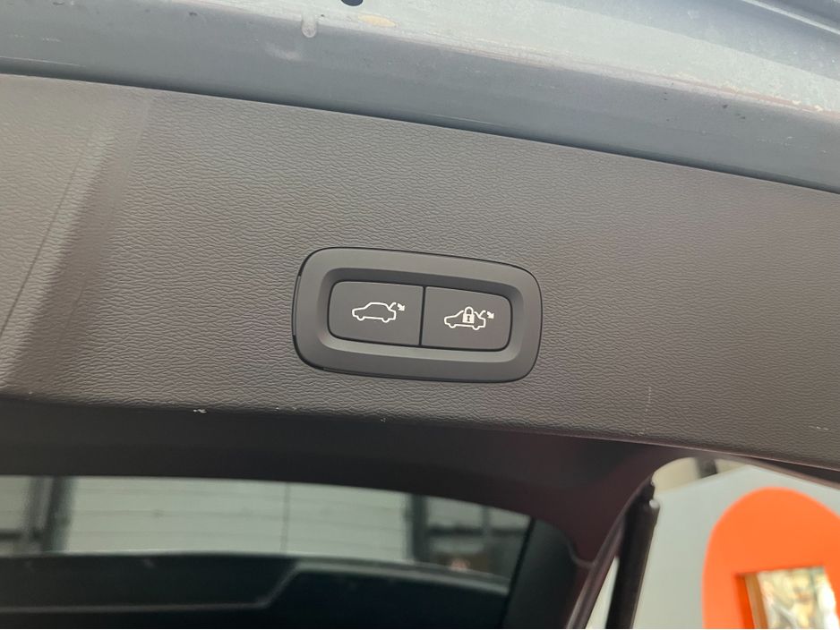 2022 Volvo XC40