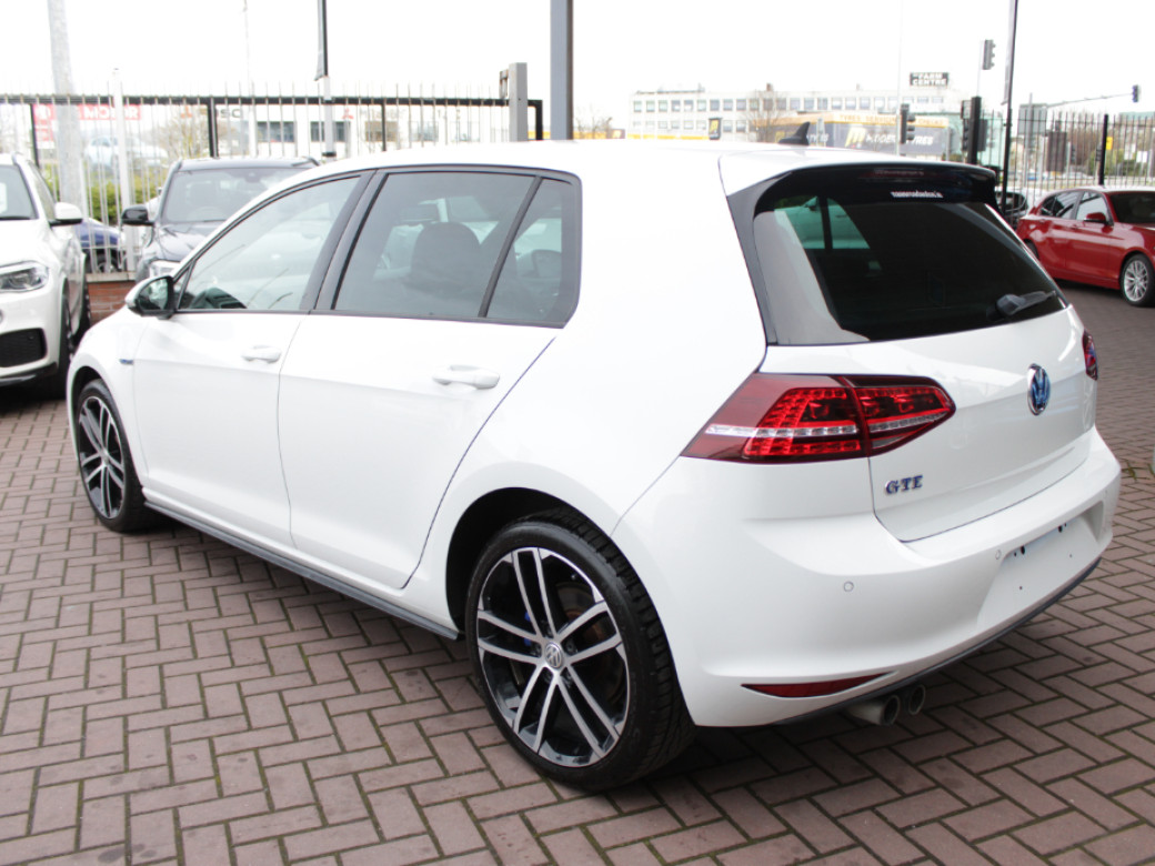 2016 Volkswagen Golf