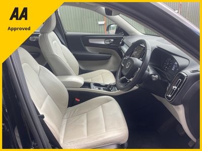 2022 Volvo XC40