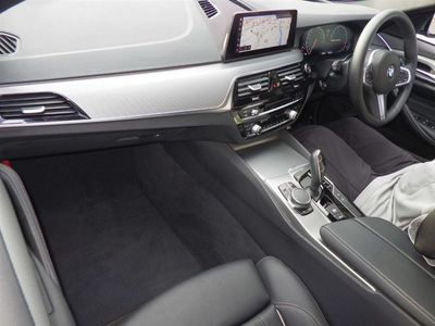 2020 BMW 523