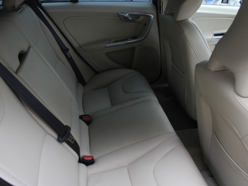 2016 Volvo V60
