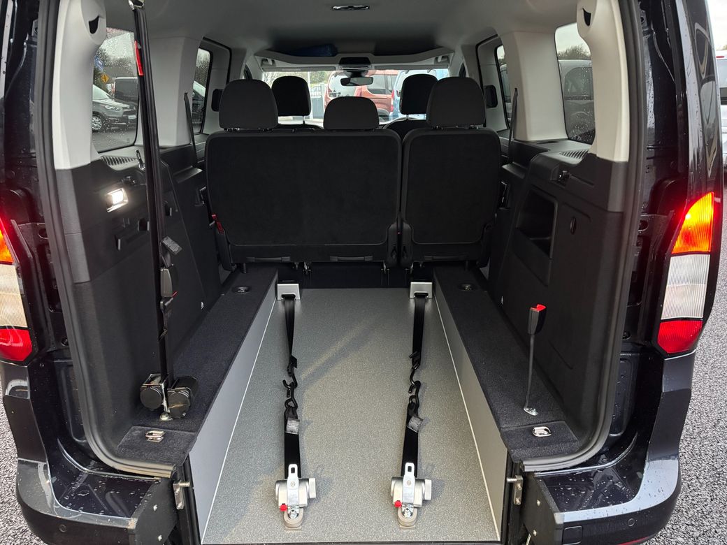 2025 Ford Tourneo Connect