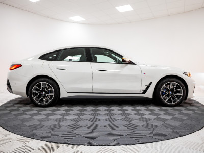 2025 BMW i4