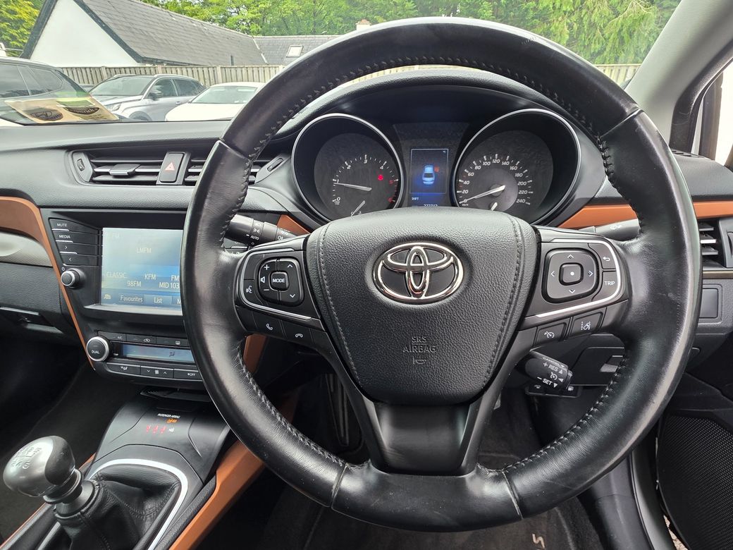 2016 Toyota Avensis