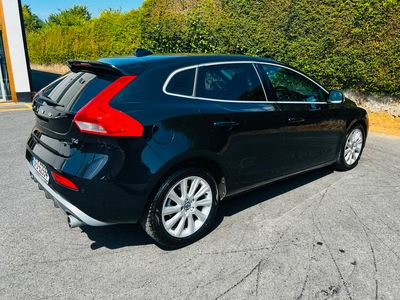 2015 Volvo V40