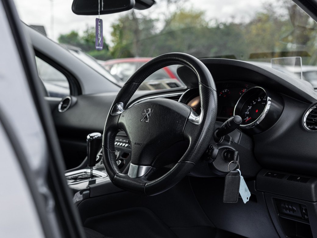 2015 Peugeot 5008