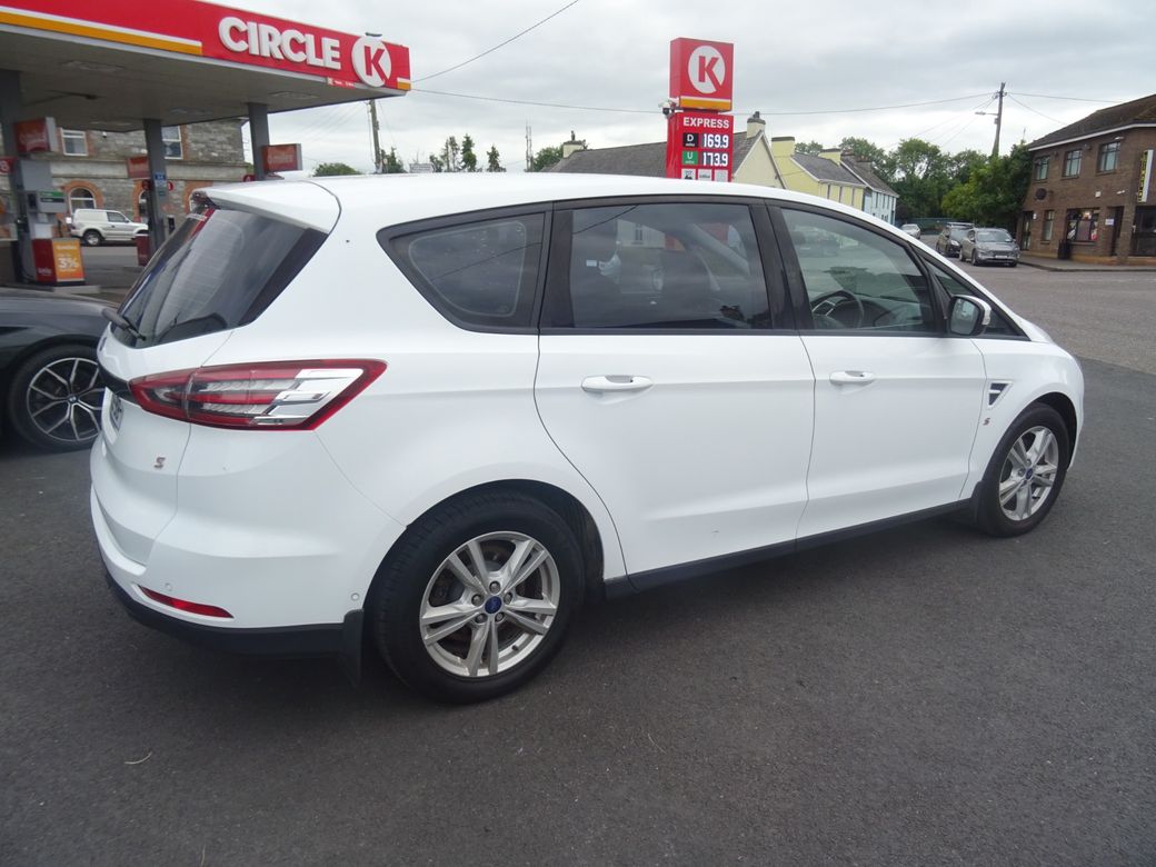 2016 Ford S-Max
