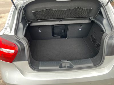 2017 Mercedes-Benz A 180