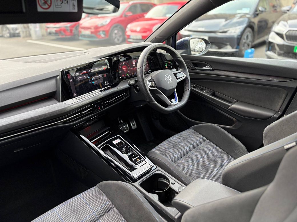 2024 Volkswagen Golf