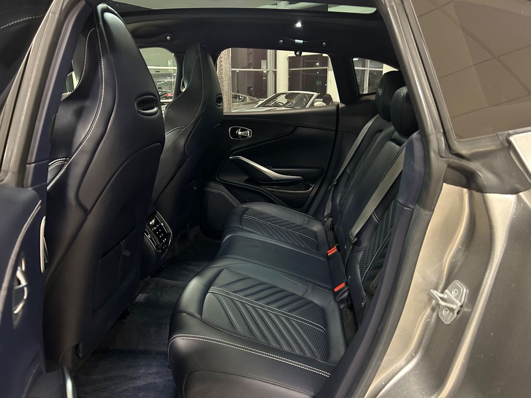 2023 Aston Martin DBX