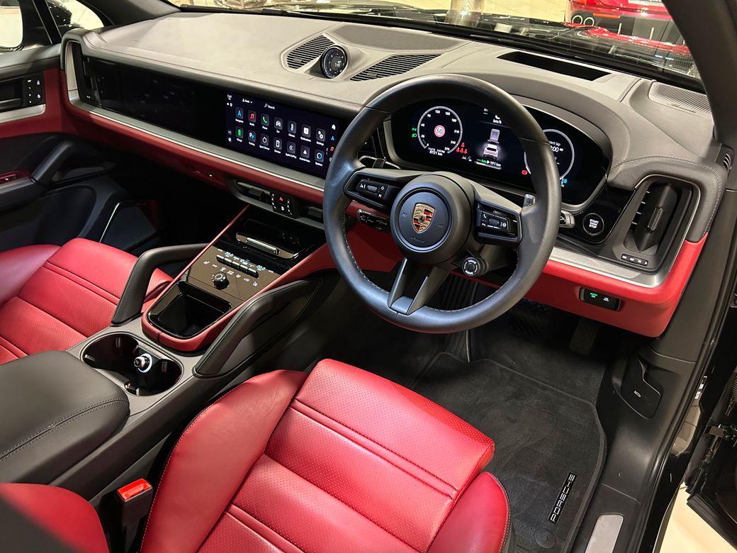 2024 Porsche Cayenne