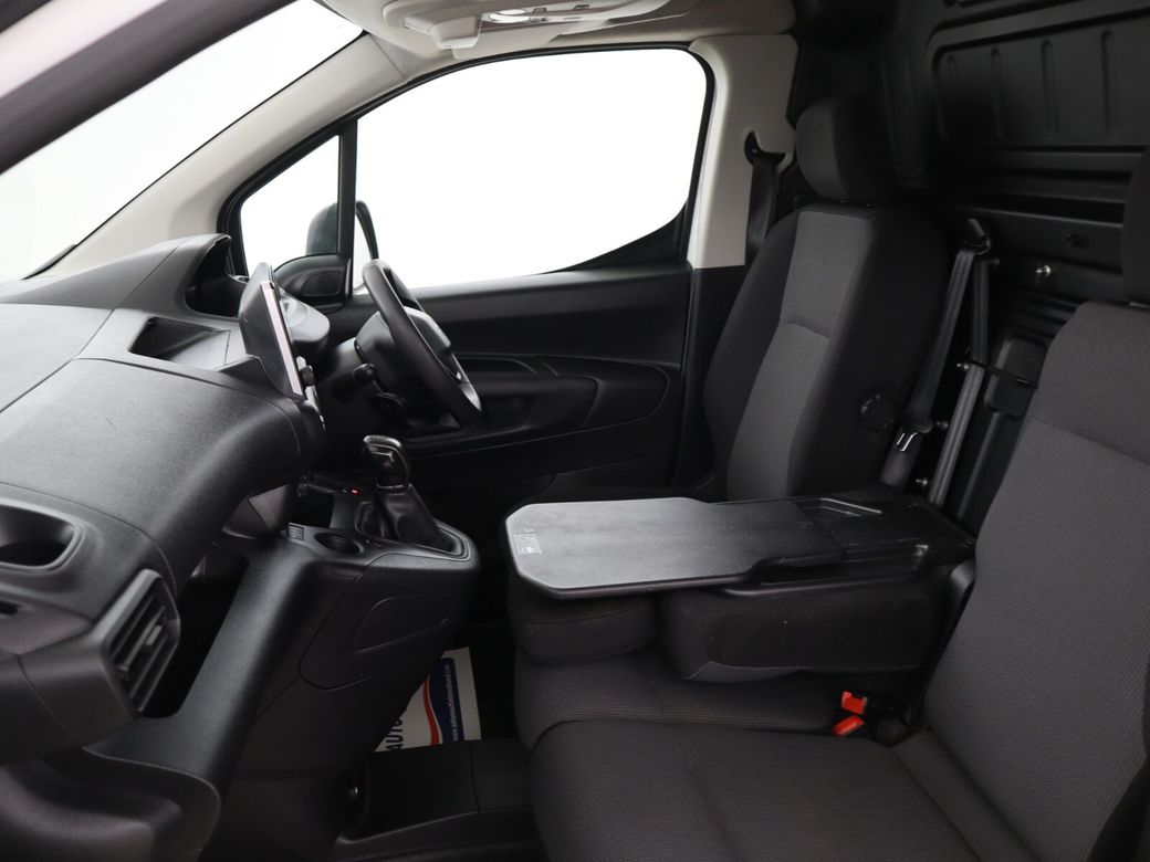 2021 Peugeot Partner