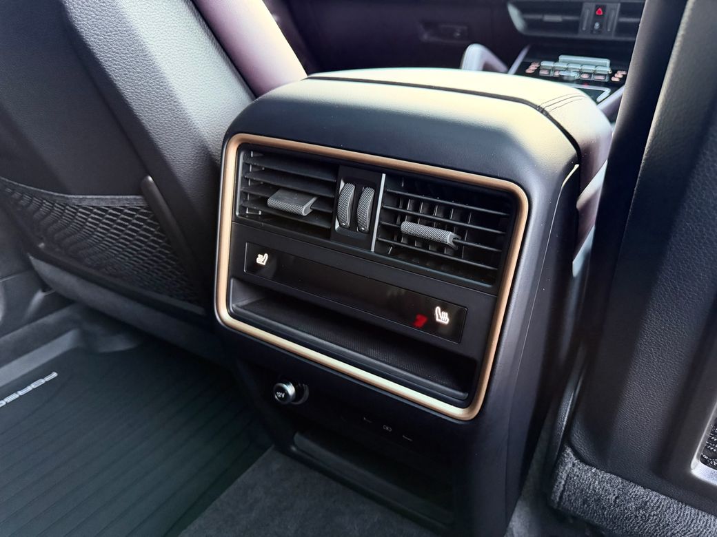 2024 Porsche Cayenne