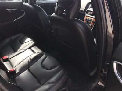 2018 Volvo V40