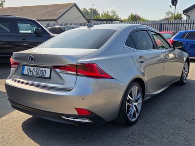 2017 Lexus IS 300h