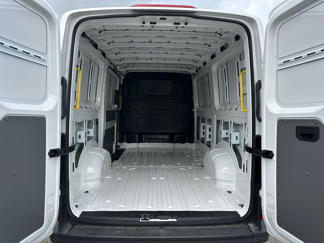 2025 Volkswagen Crafter