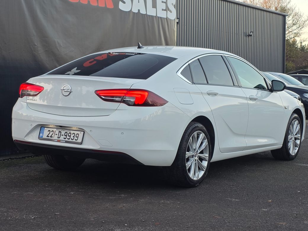 2022 Opel Insignia
