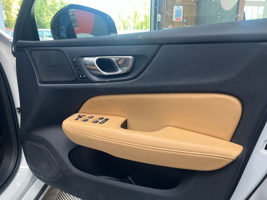 2023 Volvo V60