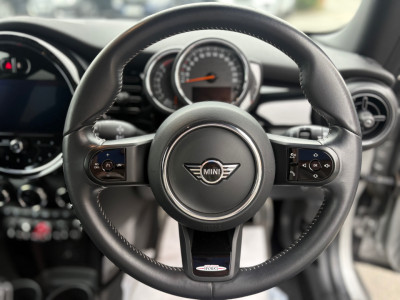 2023 Mini Hatch