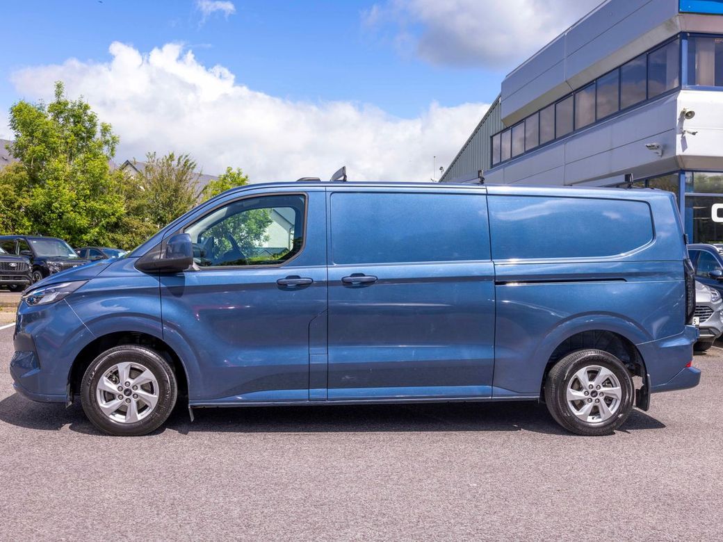 2024 Ford Transit Custom