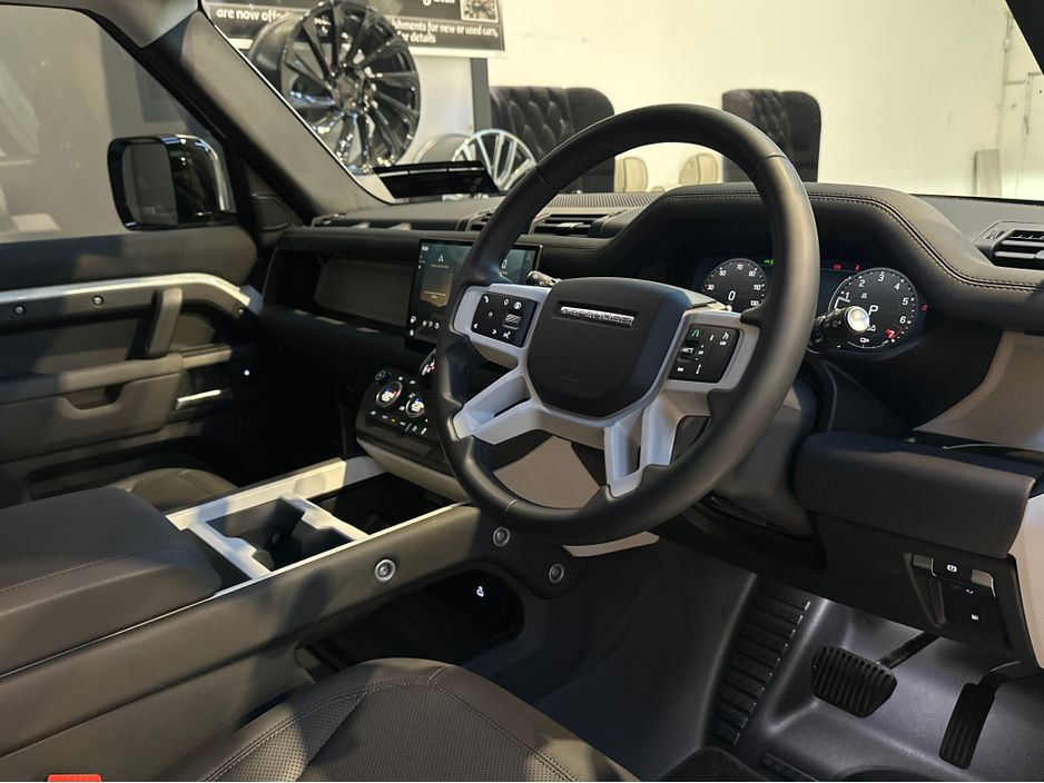 2025 Land Rover Defender