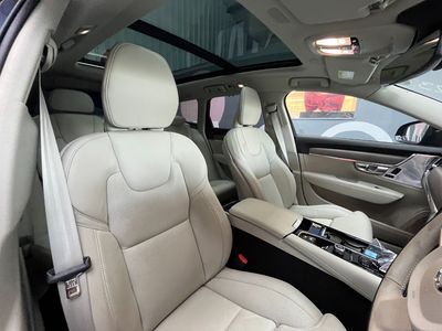 2023 Volvo V90