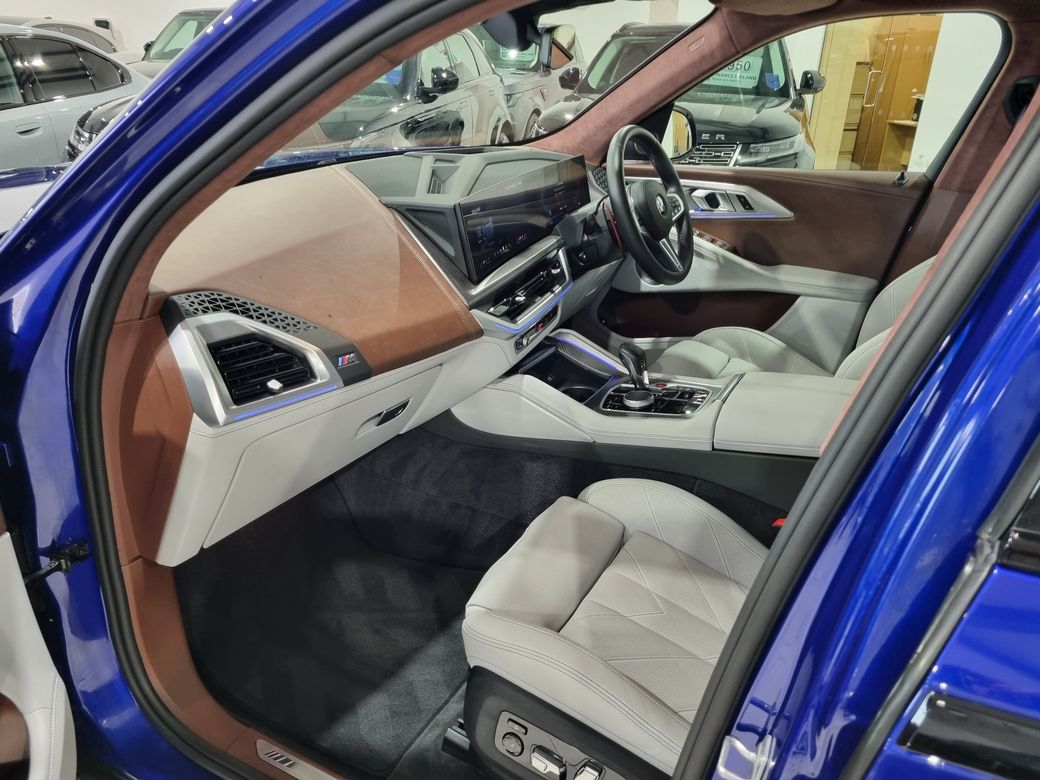 2025 BMW XM