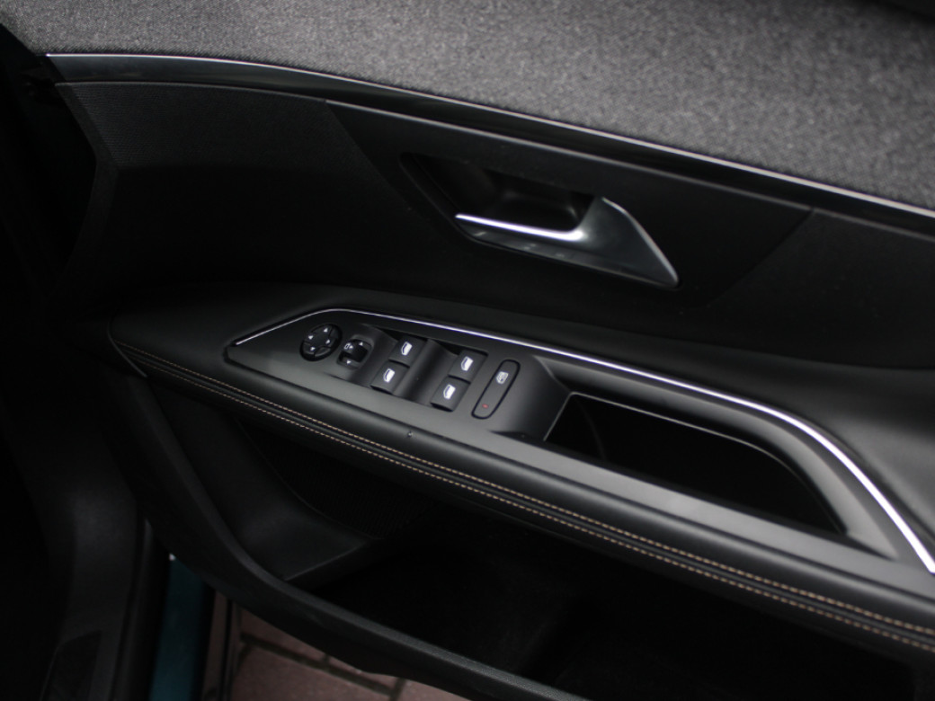 2021 Peugeot 5008