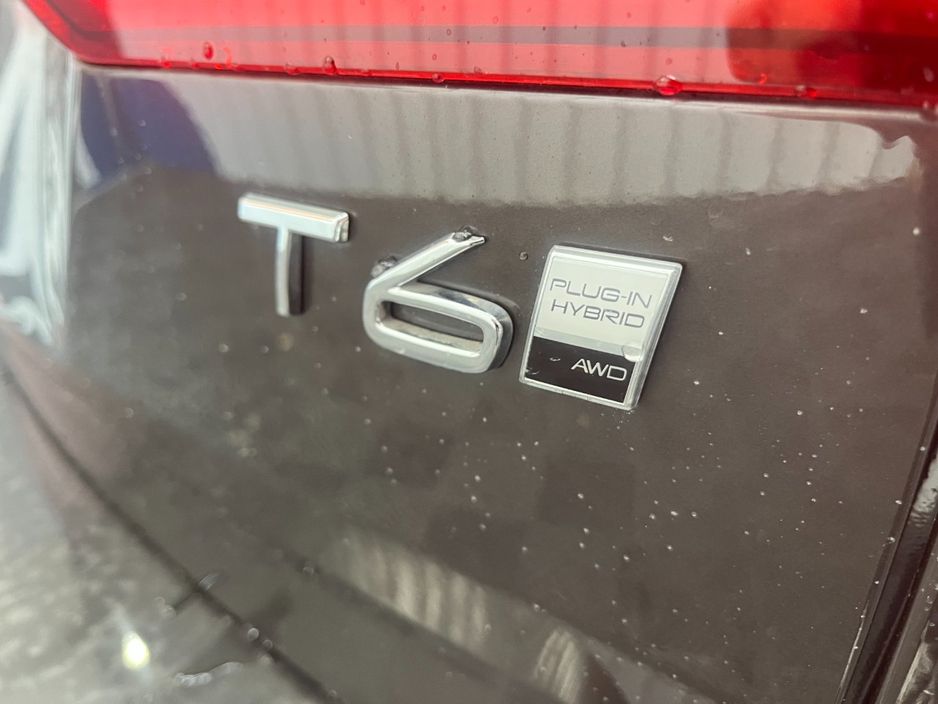 2025 Volvo V60